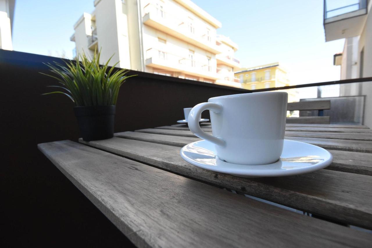 Hotel Crisvan Rimini Dış mekan fotoğraf