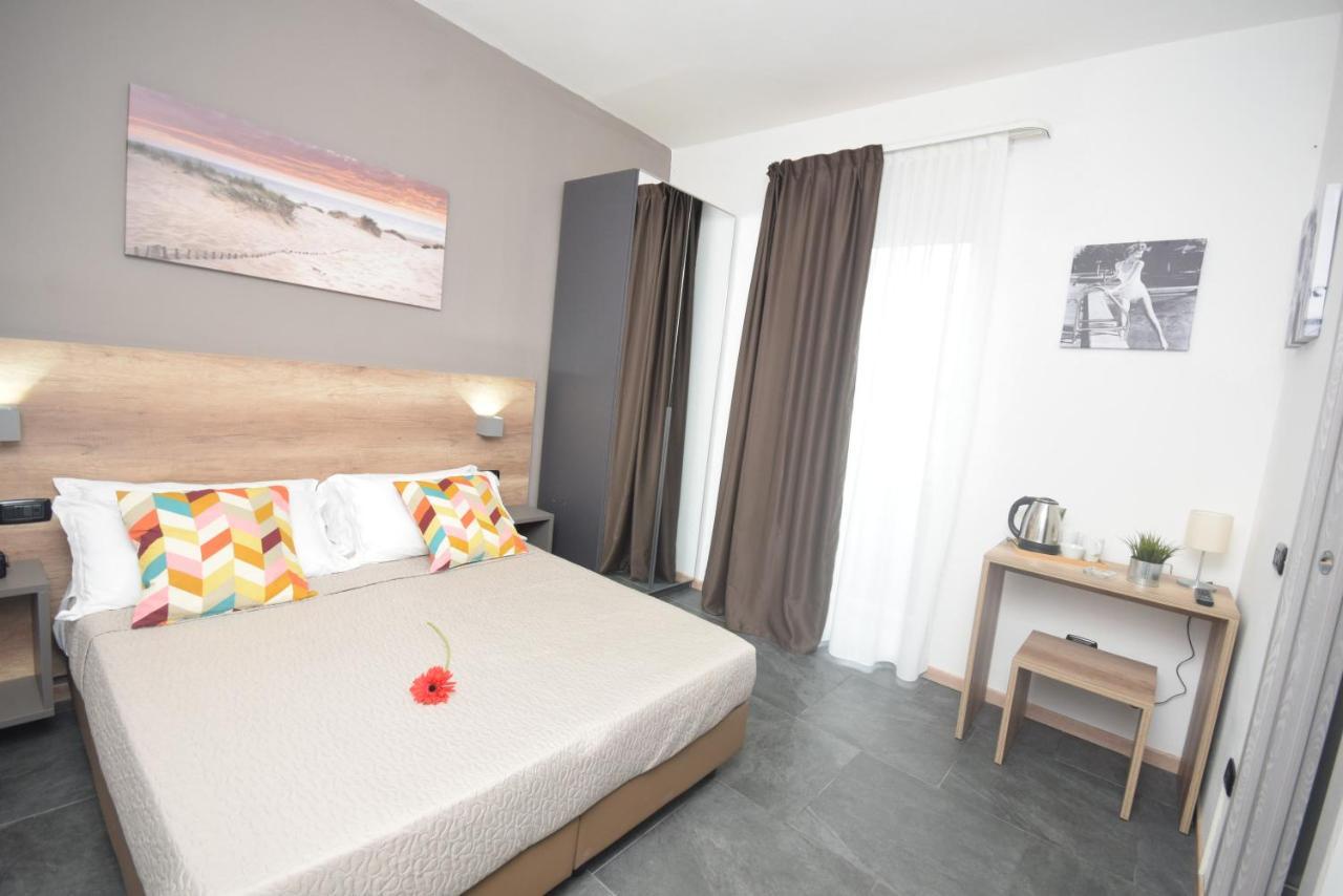 Hotel Crisvan Rimini Dış mekan fotoğraf